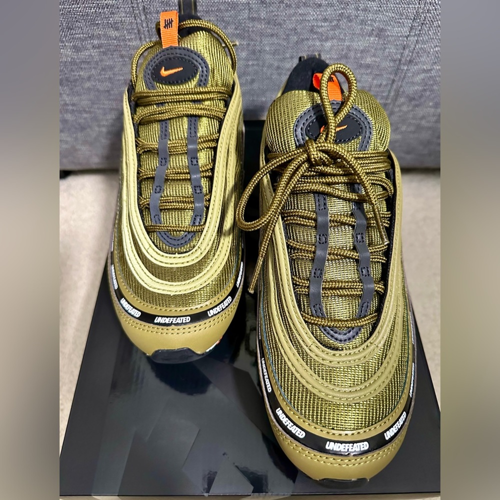 UNDEFEATED X NIKE AIR MAX 97 MILITIA GREEN - SIZE: 7 MENS